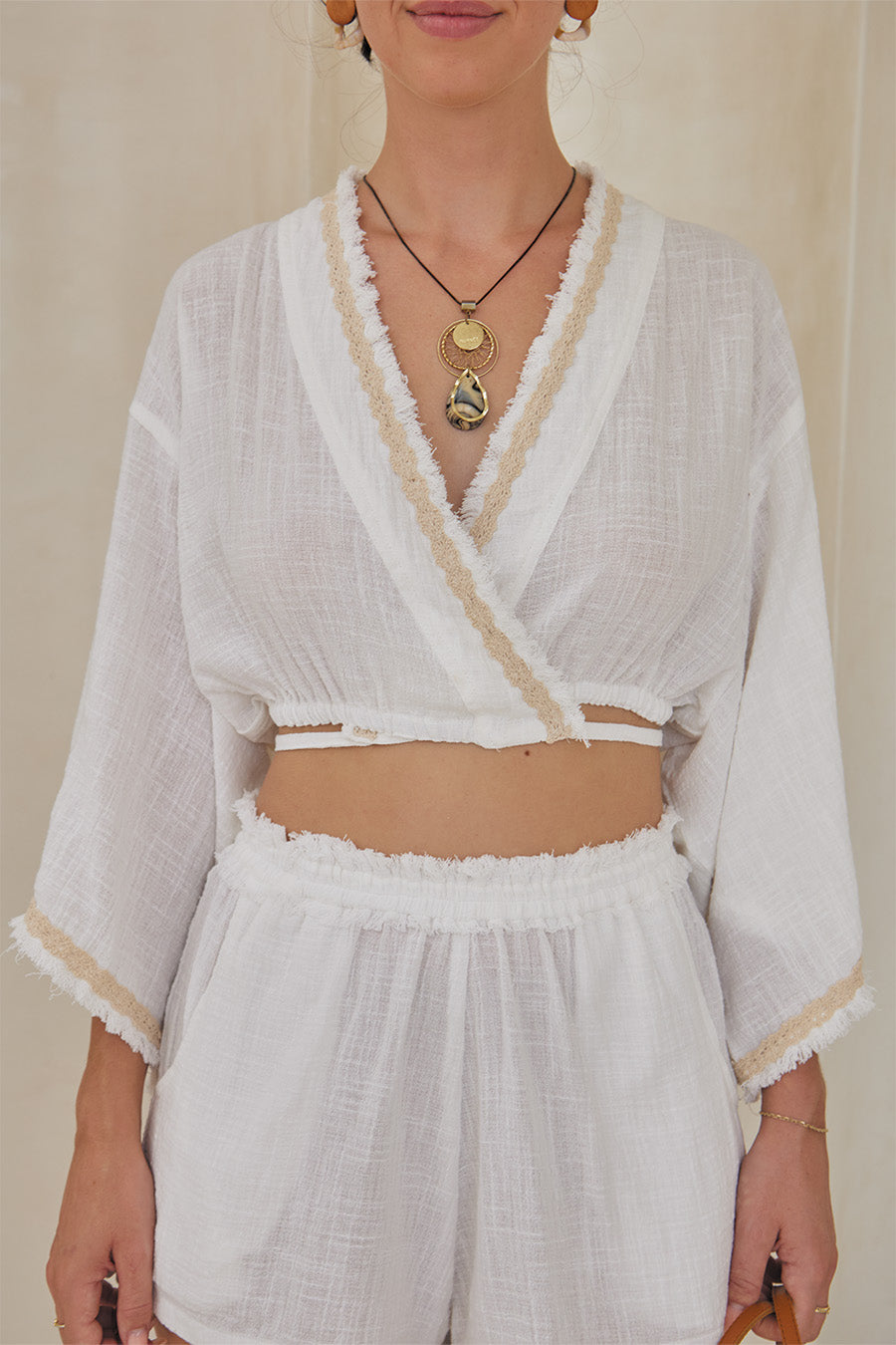 FLORA KIMONO TOP // SOLID WITH DELICATE LACE TOUCHES