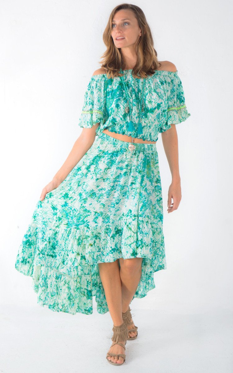 Boho chick Aisly top is the perfect addition to any summer wardrobe. Made from the softest rayon, with an elastic around the shoulders and waist