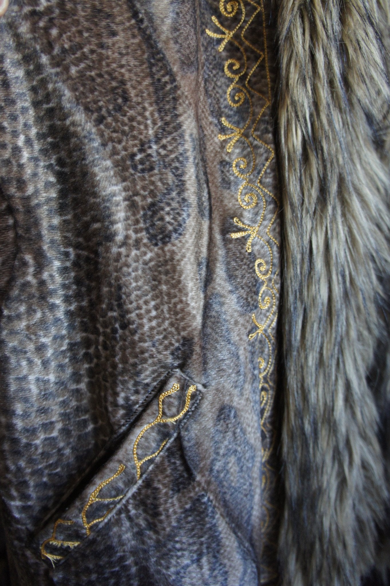 Indira Vest
