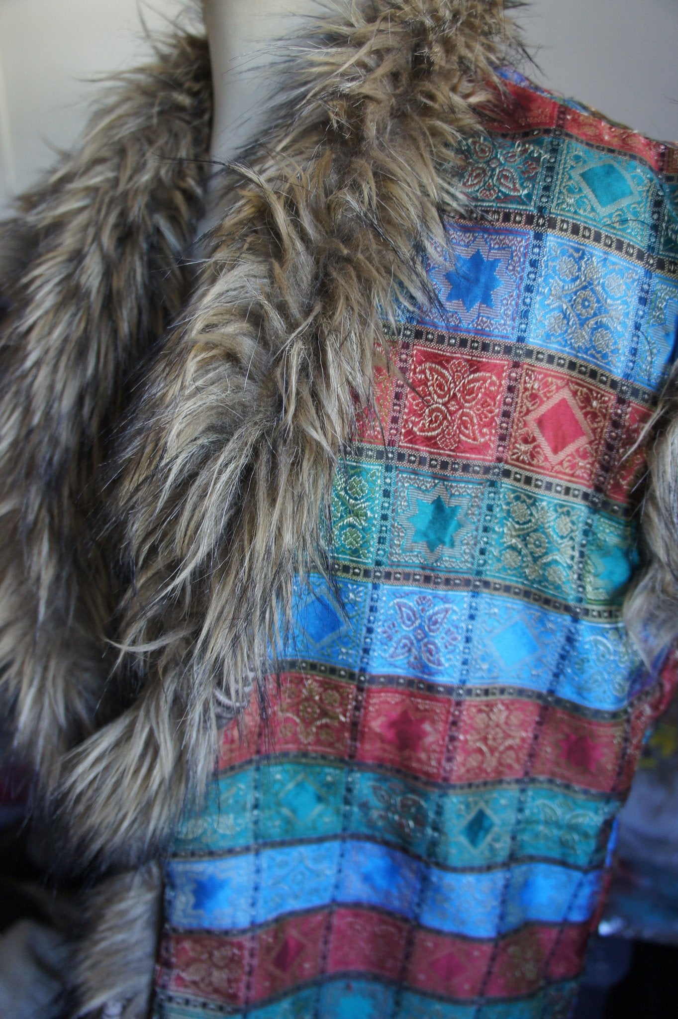 Indira Vest